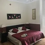 Brooklyn House 3*
