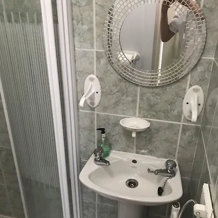 Brooklyn House Hotel 3*