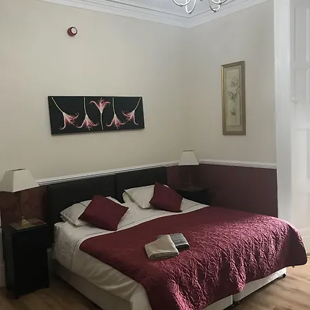 Brooklyn House 3*