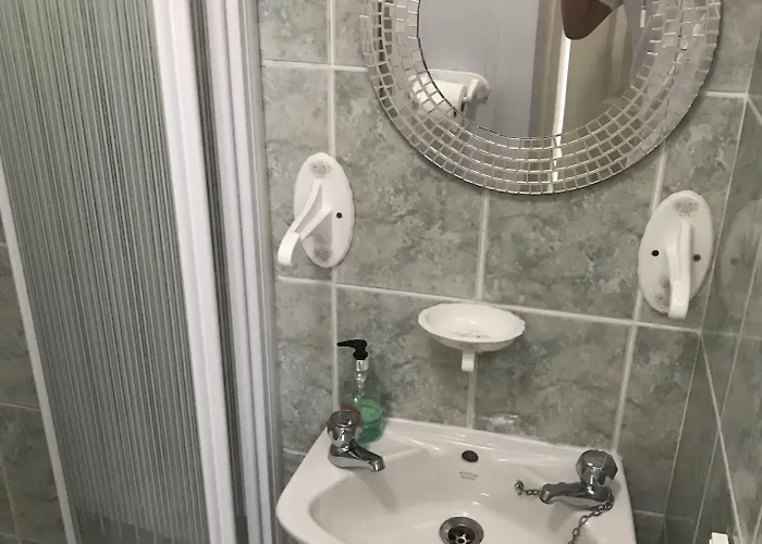 Brooklyn House Hotel 3*